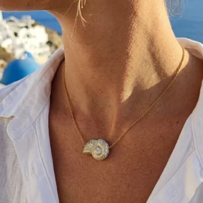 37K104 "Καφέ κεραμικό σαλιγκάρι ατσάλινη αλυσίδα "